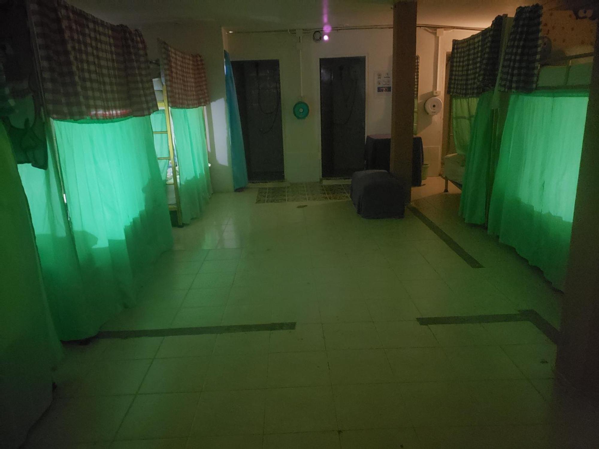 Lucky Dorm Hostel เกาะพีพี ภายนอก รูปภาพ