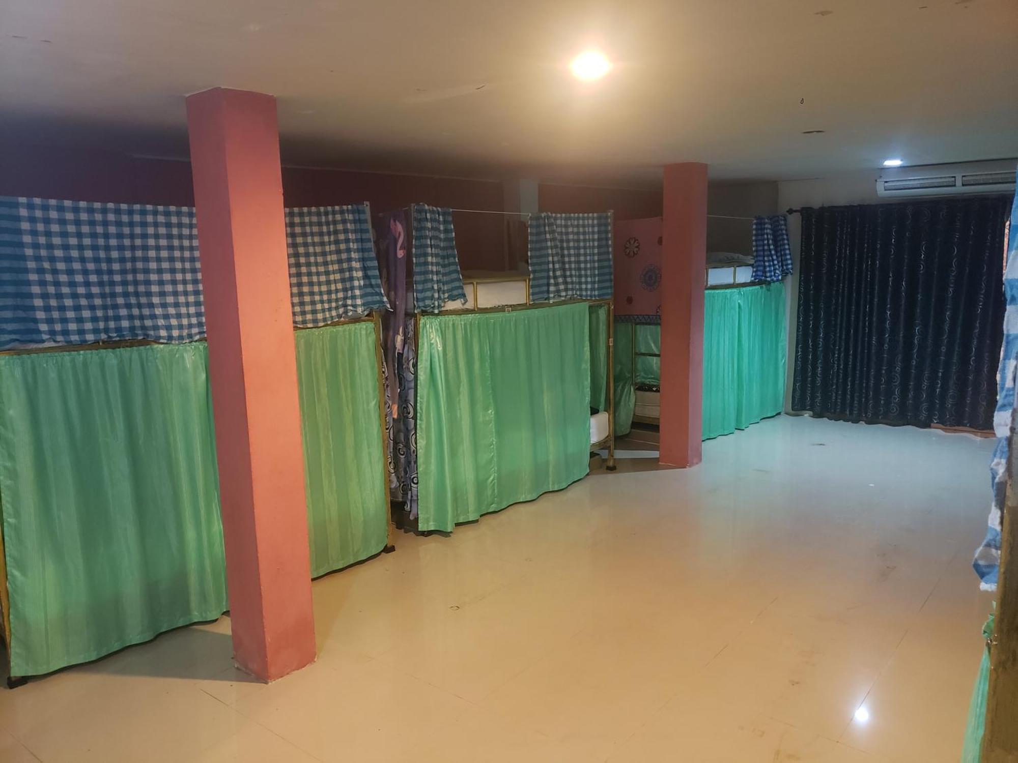Lucky Dorm Hostel เกาะพีพี ภายนอก รูปภาพ